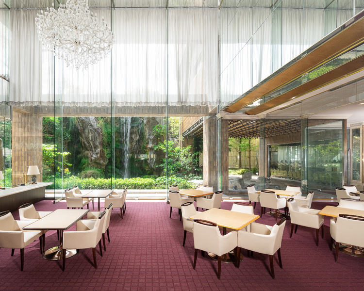 レストラン・ラウンジ扇滝